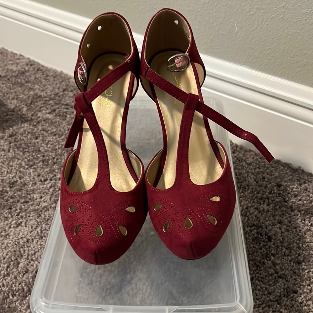 Mod Cloth vintage looking heels/ wide